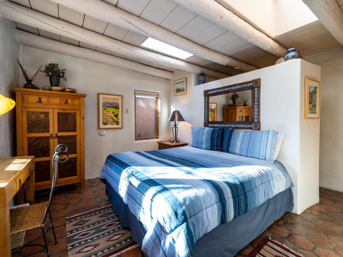 Сasa de vacaciones Casita Don Manuel, 1 Bedroom, Sleeps 2, Private Yard, Grill, Kiva Fireplace Santa Fe